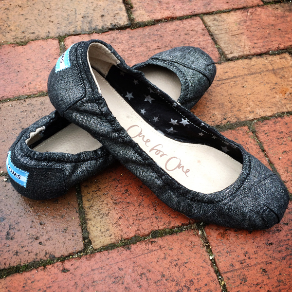 Happinesses: TOMS Ballet Flats